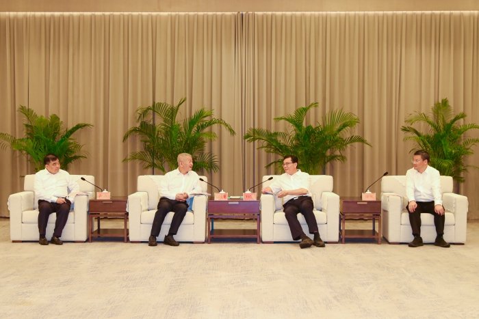 以服务党和政府科学决策