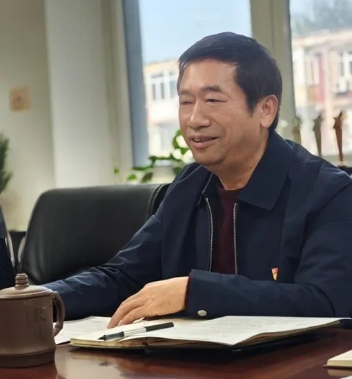 持续推动全会精神见行见效